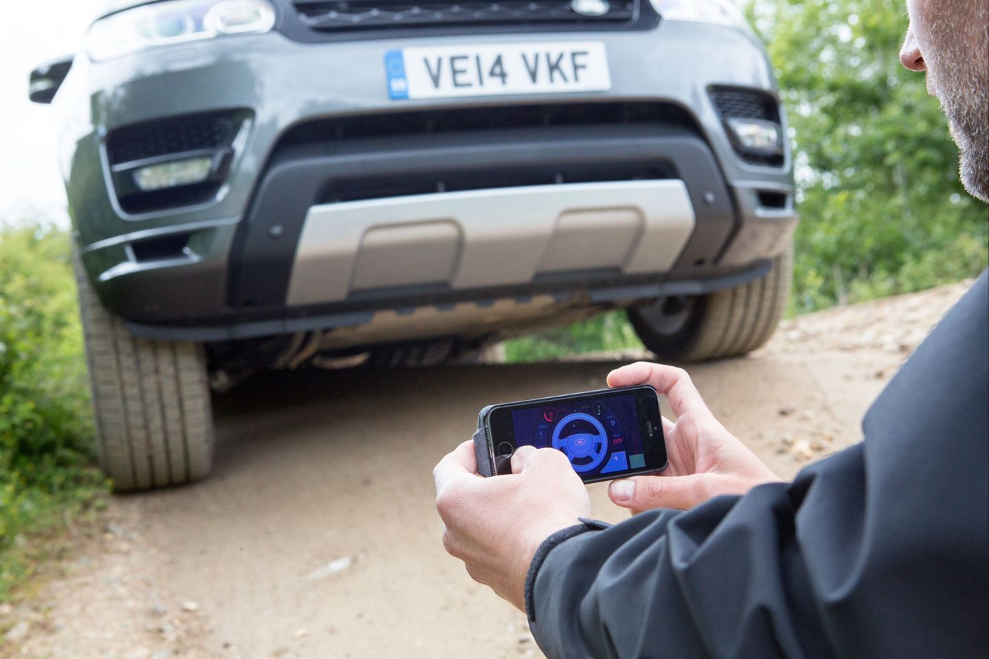 Conduce tu Land Rover desde tu smartphone